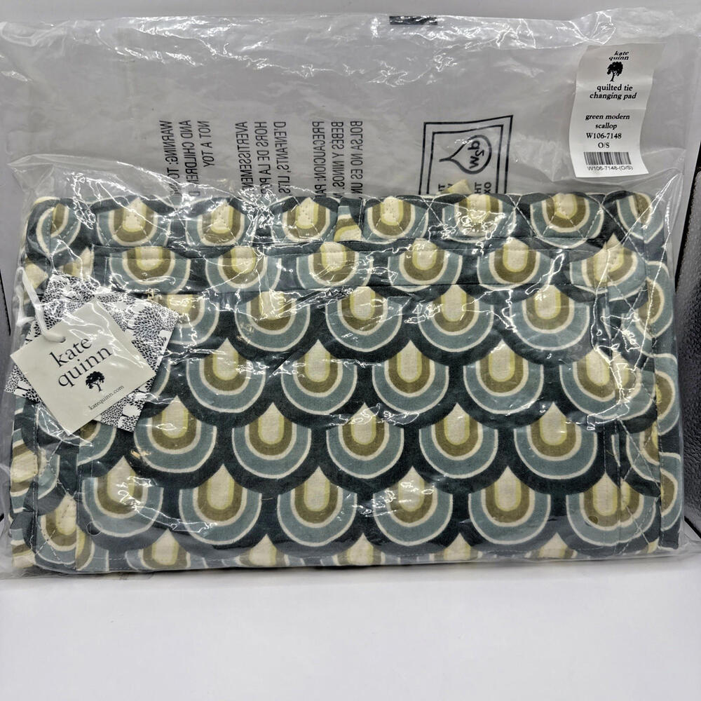 Kate Quinn Green Modern Scallop Quilted Tie Changing Pad NWT